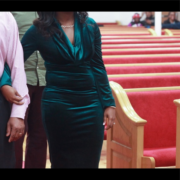 Beck Velvet Dress - Picture 4 of 4